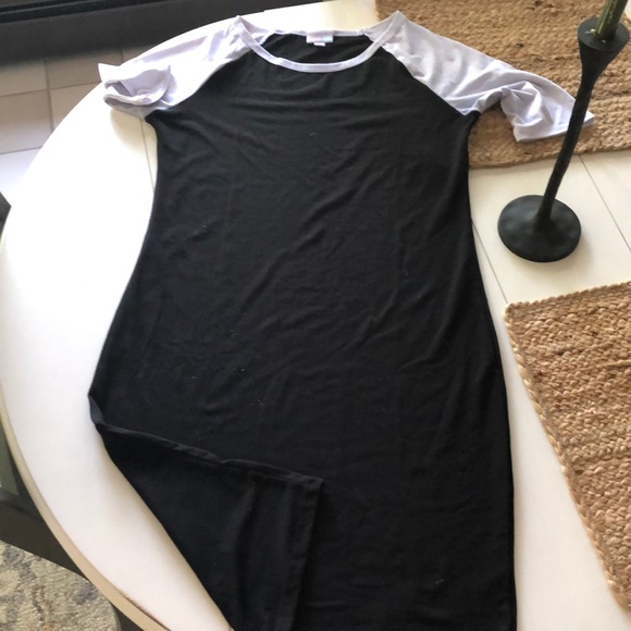LuLaRoe Dresses & Skirts - Lularoe Medium Julia